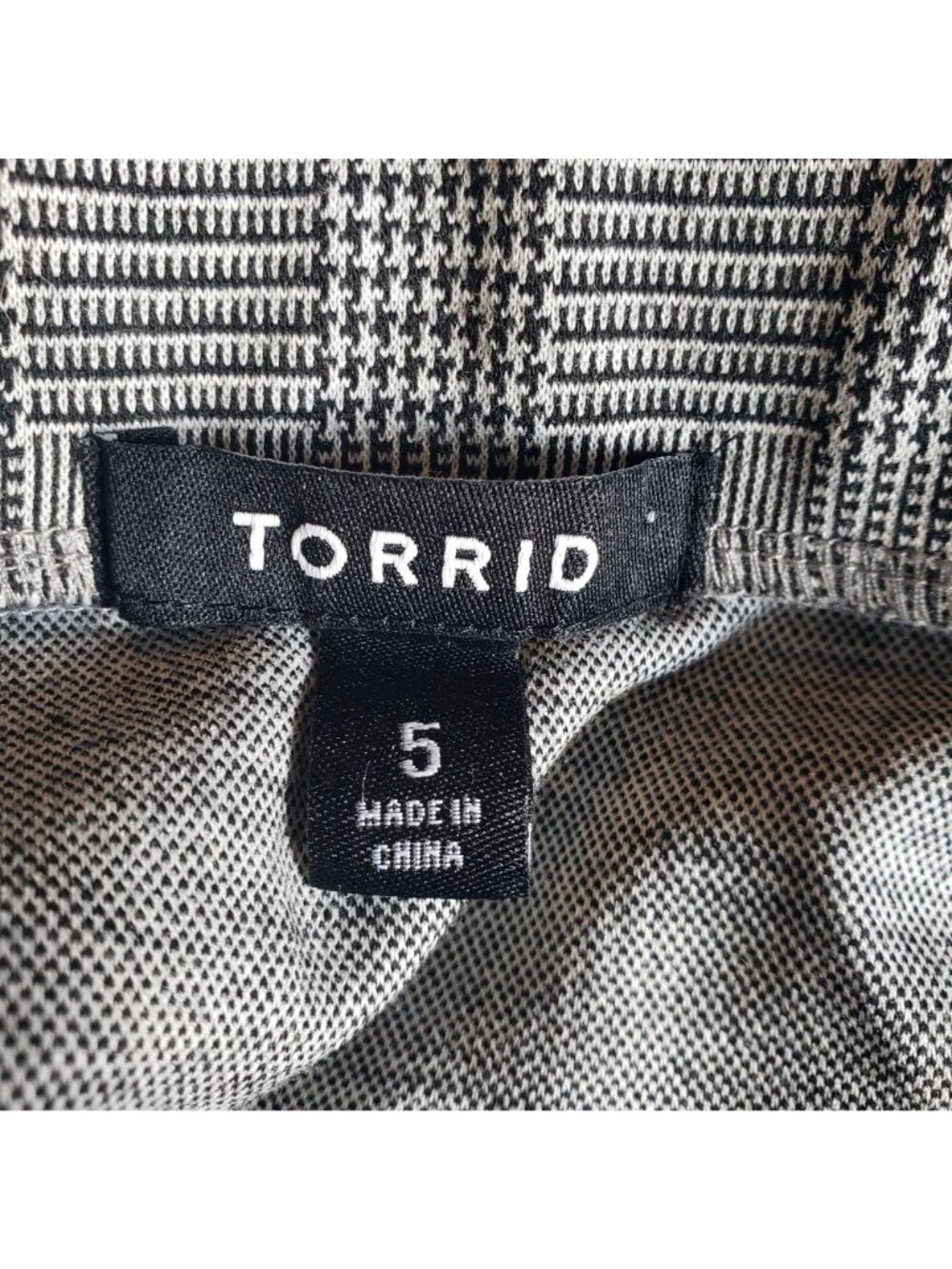 Torrid Black White Herringbone Mini Studio Knit High Waist Skirt Preppy Academia - Picture 5 of 12
